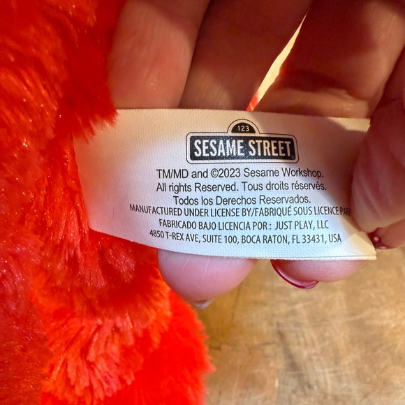 Sesame Street Talking and Dancing Elmo Red Plush Toy 2023 Elmo Slide Electronic - Picture 9 of 9